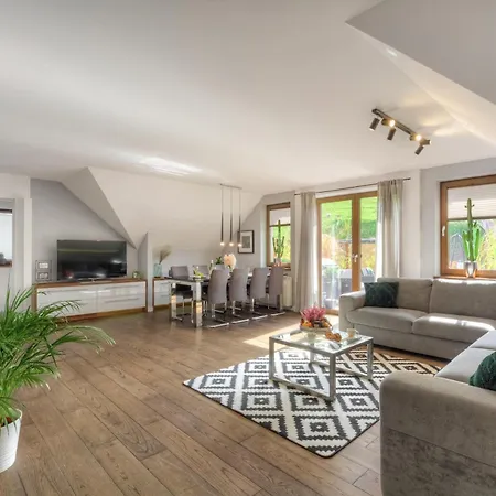 7 Tatra Glamp - Sieć Noclegowa Tatra Glamp Roztoka Wielka